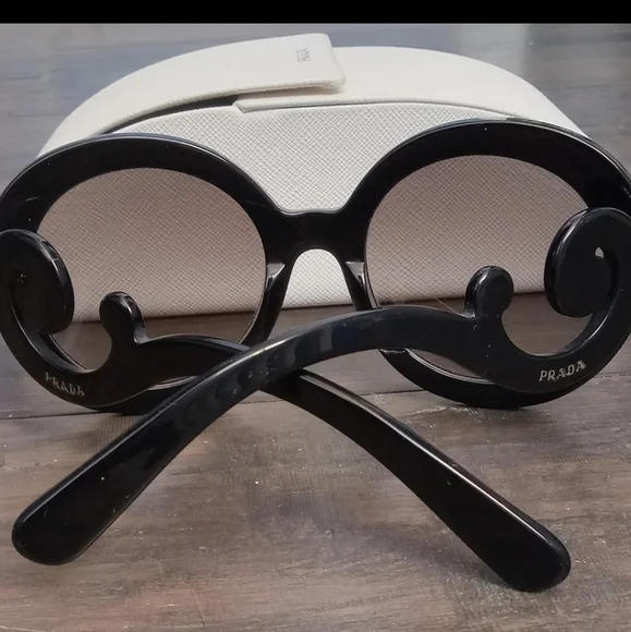 SOLD! PRADA Baroque Black Sunglasses PR27NS w/case - Picture 4 of 7